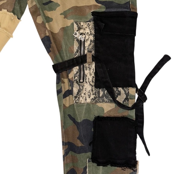 REELISTIK NYC ~ Men’s Camo Patched Cargo Pants Army Green Jeans ~ Size 36 - Picture 13 of 15